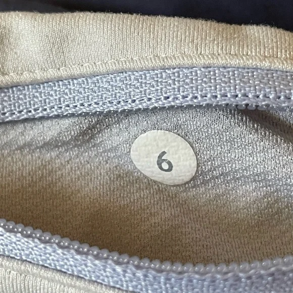 Lululemon running shorts - Picture 4 of 5